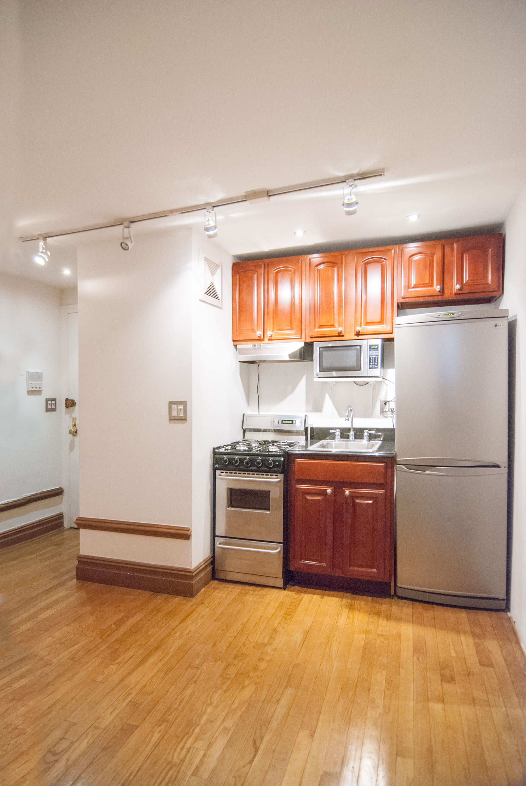 The Meurice - 145 West 58th Street, #3D